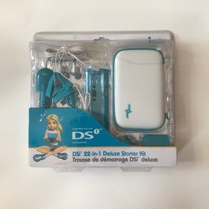 Nintendo DSI™️ 22-in-1 Deluxe Starter Kit